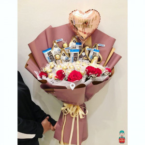 Chocolate & Chinese roses bouquet